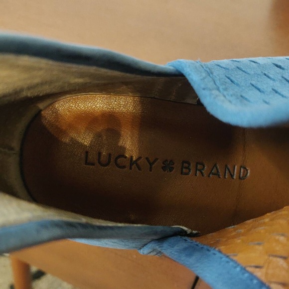Lucky Brand Women's Booties Blue Suede Size 6 Perforated Ankle Low Heel. - Picture 7 of 7